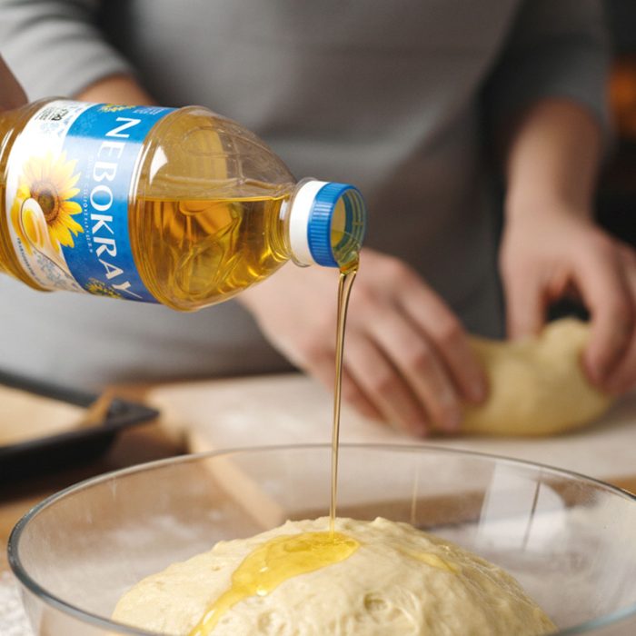 screen8_nebokray-oil_1920x1282px-1